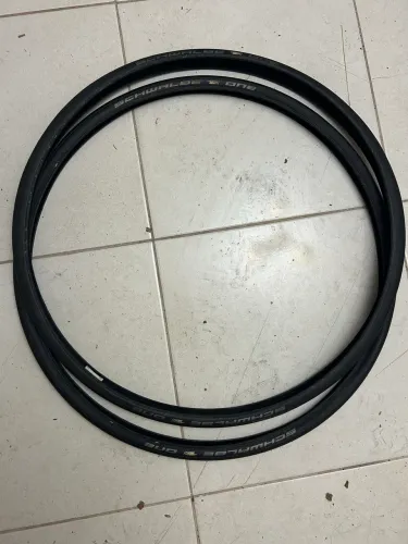 PNEUS speed SCHWALBE ONE