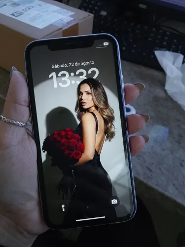 iPhone 11 /sem detalhes