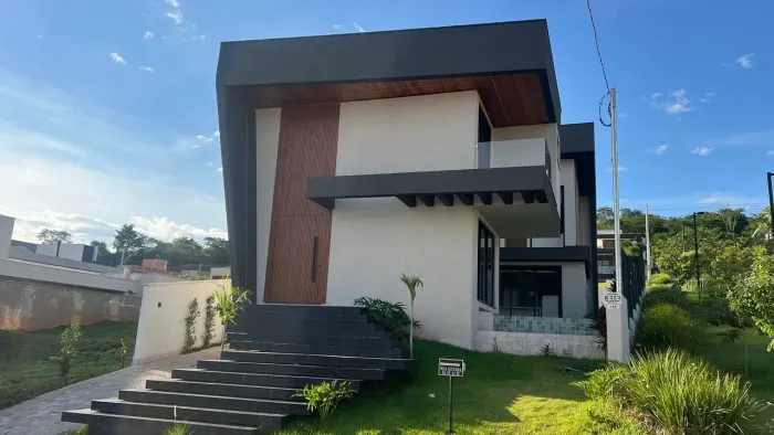 Sobrado a venda, no Jardins Nápoles - Senador Canedo.