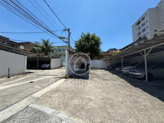 TERRENO NA RUA CACHAMBI