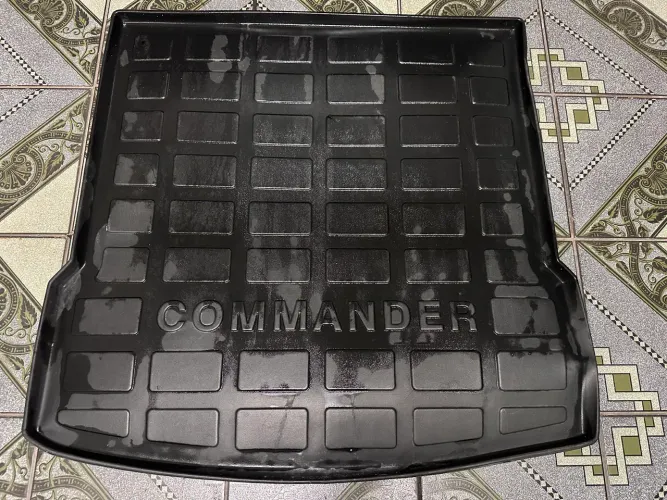 Tapete bandeja protetor porta malas Commander