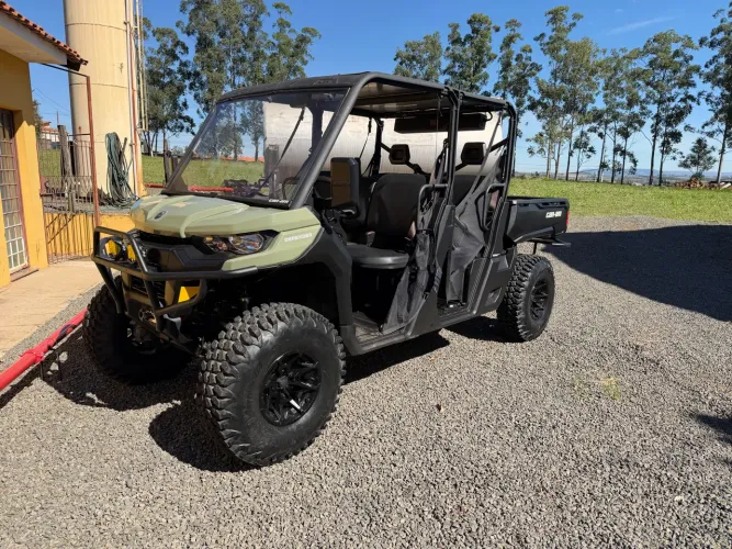 UTV. DEFENDER.  