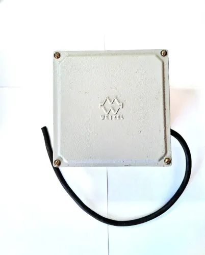 Reator Lampada V.Sodio 70W+Ignitor+capacitor+cx.aluminio 15x15x10