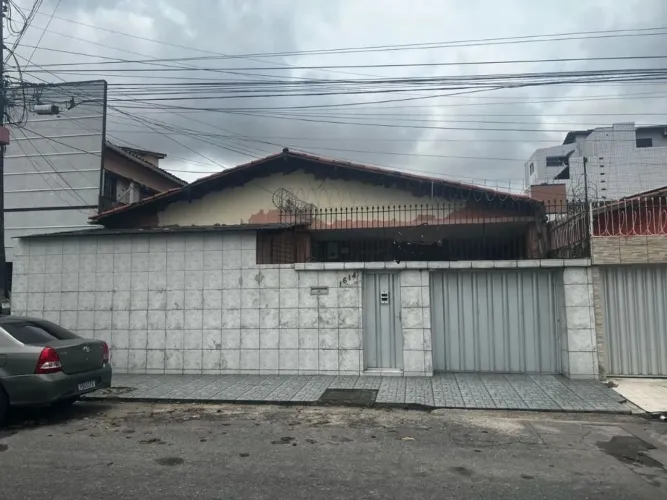 Casa à venda na Vila União, Fortaleza