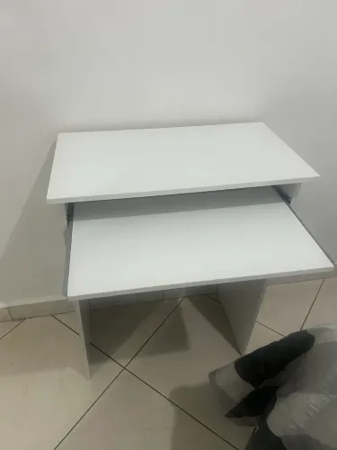 Mesa para Computador/Escritório Branca com Bandeja Retrátil