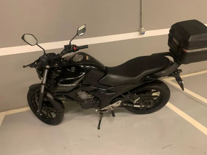 VENDO YAMARA FZ15 2024 Único Dono