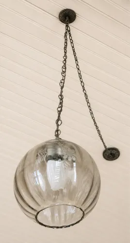 Fantástico Lustre da década de 60/70 em vidrão em tom âmbar lapidado