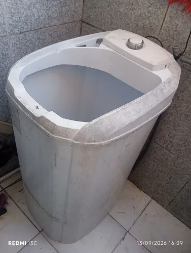 Tanquinho de lavar roupa