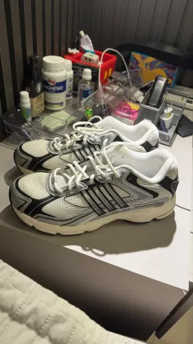 Tênis Adidas CL Response Branco e Preto
