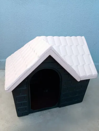 Casinha de Cachorro Plástica Resistente (Porte Médio/Grande)