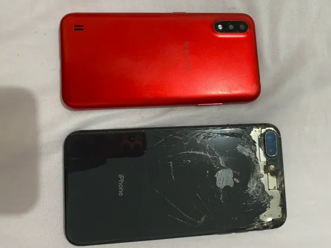 IPHONE 8 PLUS E SAMSUNG A01 PARA RETIRADA DE PEÇAS. 