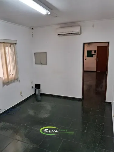 Sobrado Comercial em Osasco com vaga de garagem