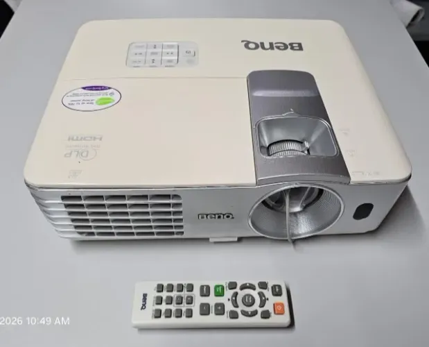 Projetor Benq W1070 Branco