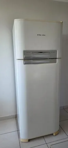 Geladeira Electrolux DF48