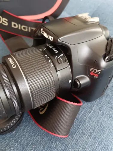Câmera Canon T3 + acessórios