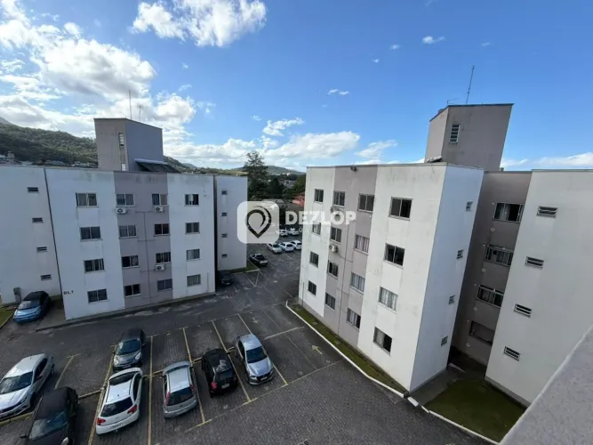 Apartamento à venda em Serraria, São José - SC
