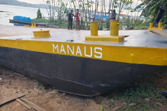 Balsa cargueira aço naval - transporte pesado