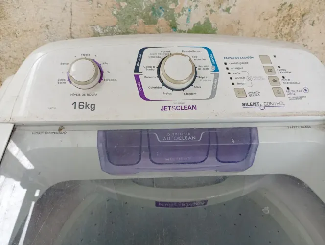 Máquina de lavar roupa 