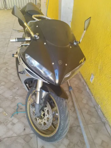 Yahama r1 ano 2005