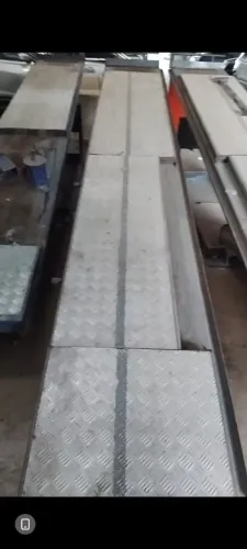 Vendo Rampa alinhamento ótima qualidade, quatro ( 4 ) pistões!