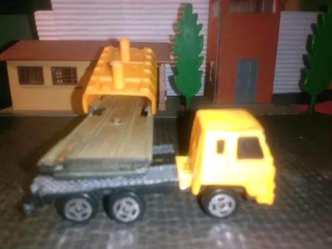 MINIATURA CARRETA Nissan Diesel CW340 Truck COM CARGA BASCULA - Escala 187 - HO.