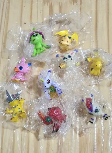 Lote digimon lacrados