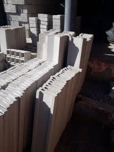Pingadeira de concreto