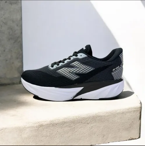 NB rebel tamanho 37