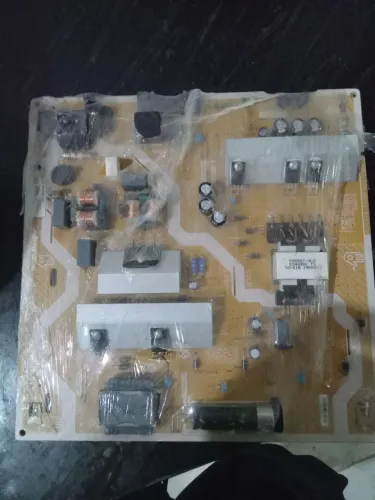 Vendo placa de tv nova e esta no plástico