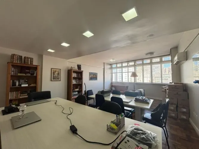 Sala com bom preço no centro histórico