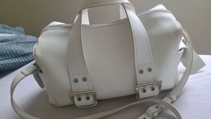 Bolsa branca Arezzo Couro