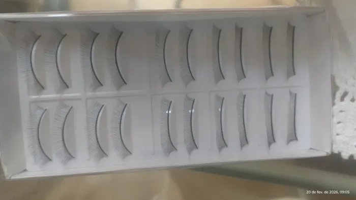 Kit cabeça de treino de cílios e 5 pares de cílios 