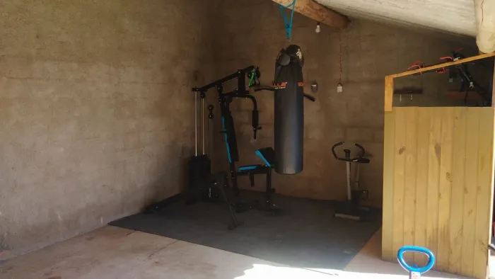 "Estação de musculação 80kg"