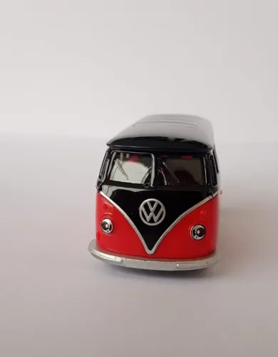 Miniatura Volkswagen Kombi T1 1:56 Liga Metálica Com Suspensão