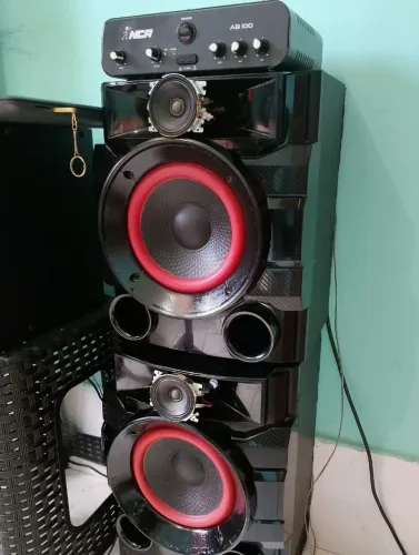 Som com 2 caixas + amplificador NCA
