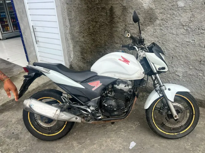 Cb 300