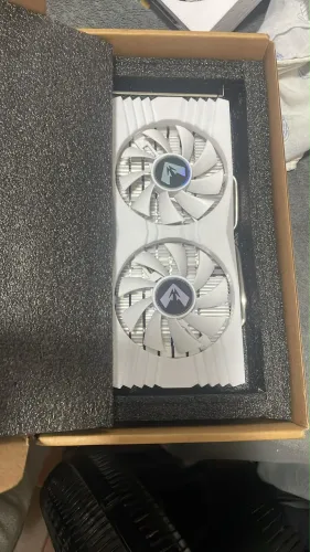Placa: RX 580 com 8Gigas Branca