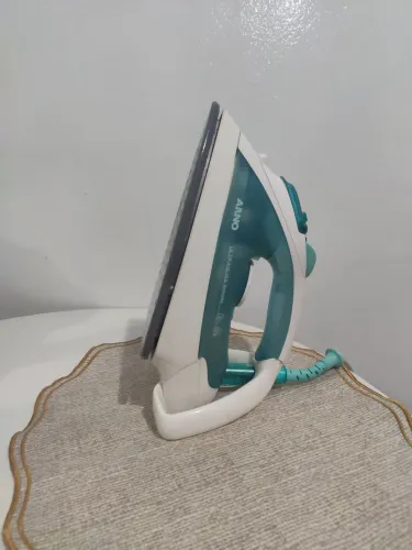 Ferro de Passar Arno Ultragliss - Branco e Verde