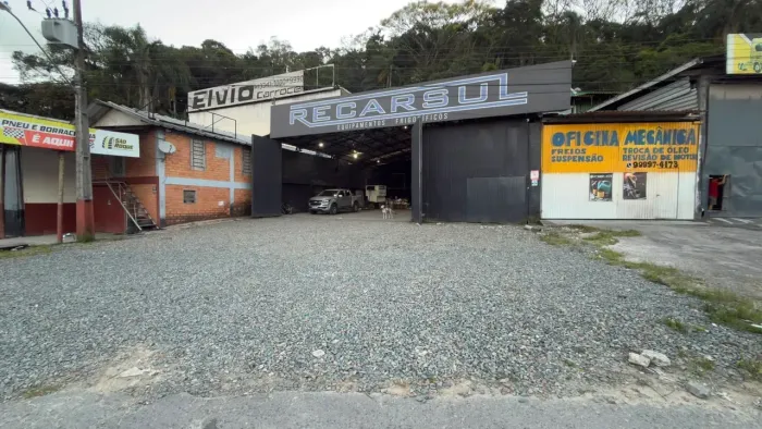 Galpões de 300 m2 Itajai sc Bairro Espinheiro