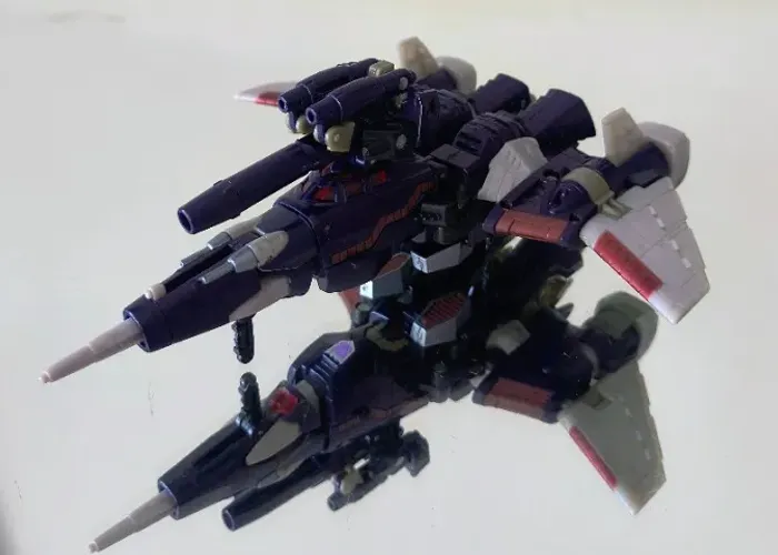 Figure Transformers Classics Generations - Cyclonus com Nightstick, completo e original