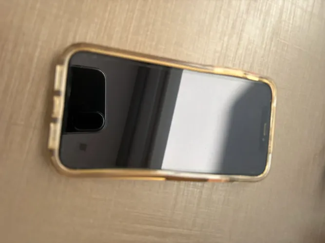 iPhone 8- 64GB
