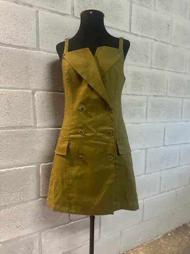 Vestido verde curto