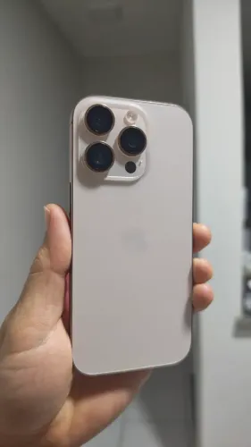 Iphone 16 Pro 128GB Seminovo todo original bateria em 90%