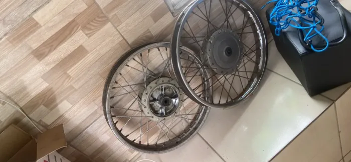 Pá de jante 100 preço negociável chama na nota