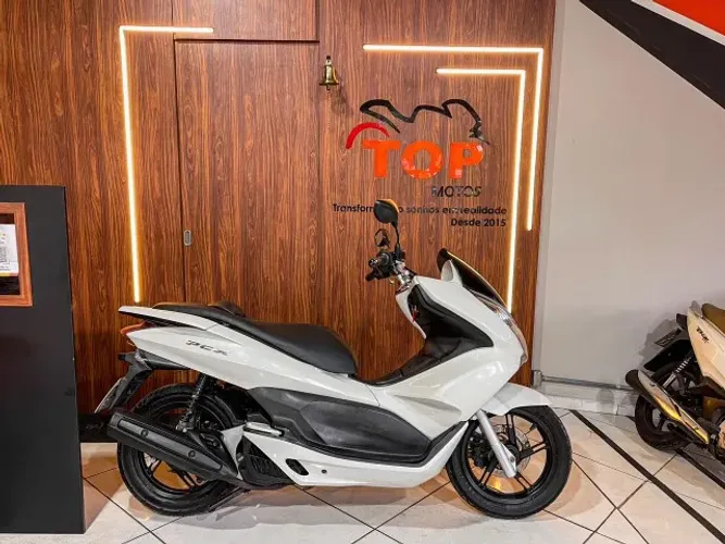  Honda PCX 150 2015  Automática  Conforto e Economia 