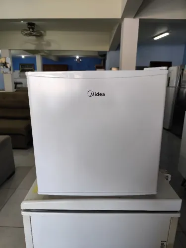 Frigobar Midea 45 Litros 220 Volts
