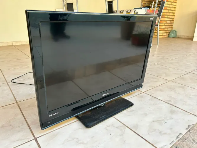TV Semp LCD 32 polegadas HD, modelo LC3246