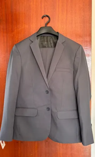 Terno novo, tamanho 52