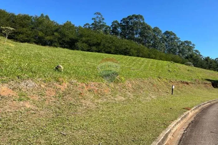 Lote/Terreno à venda, 2456m² por R$ 375.000 em Residencial São Silvano Morungaba-SP