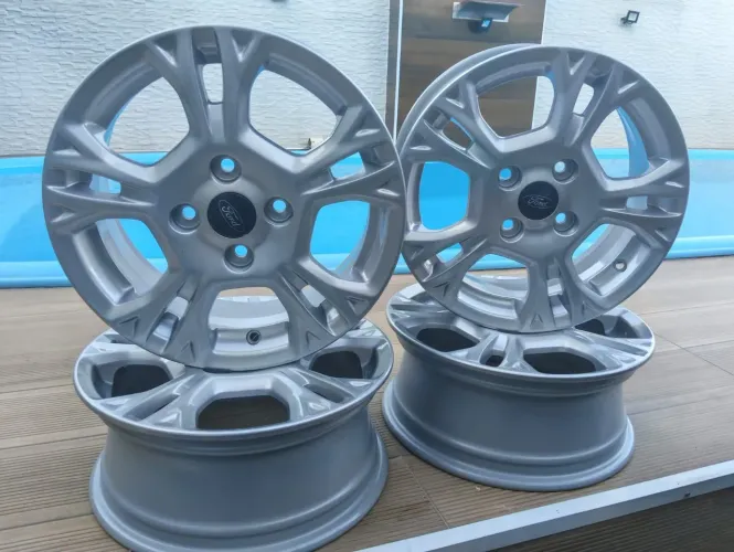 Roda Ford Ka Aro 15 -  furacão 4 X 108<br>Aro 15<br>Furacão 4 X 108<br>Ze